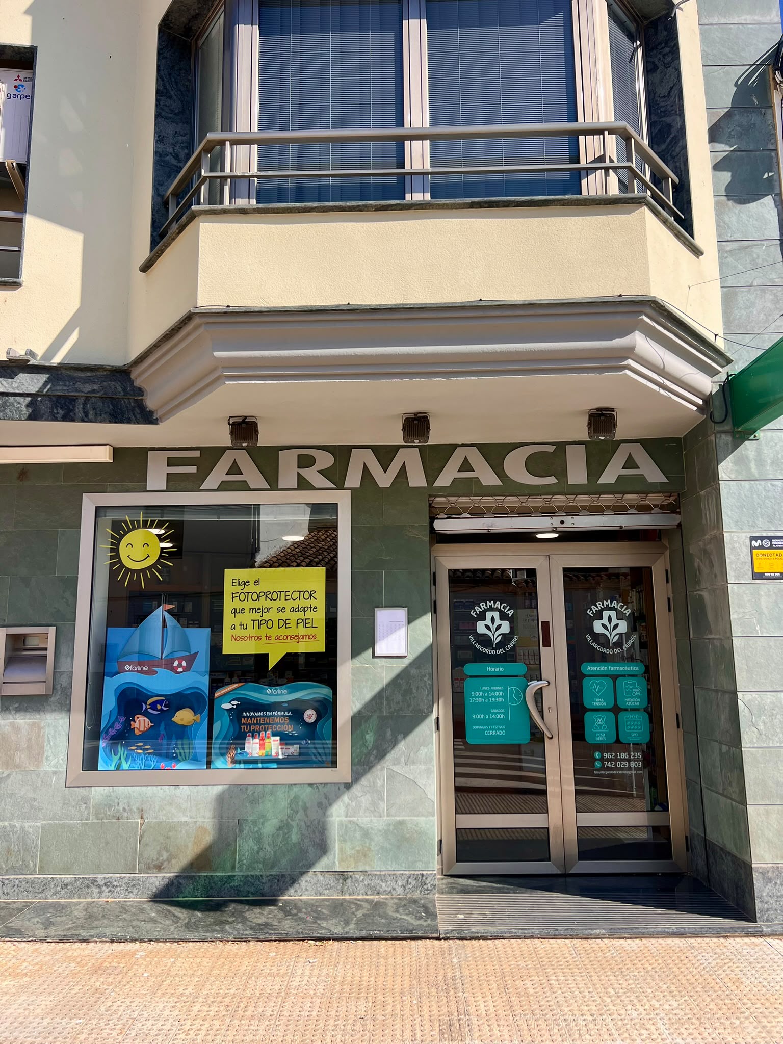 fachada farmacia